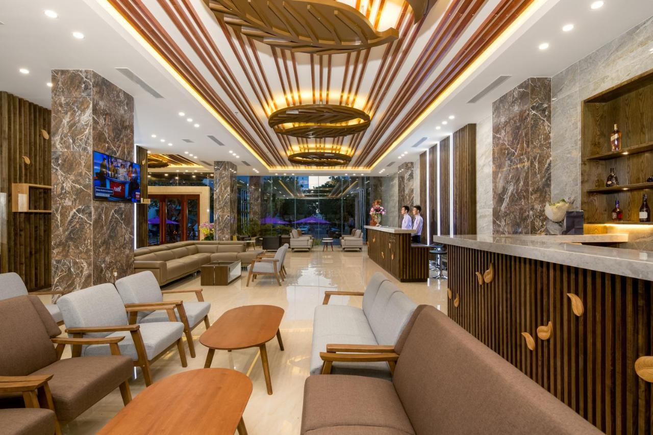 Hotel Aria Grand & Da Nang