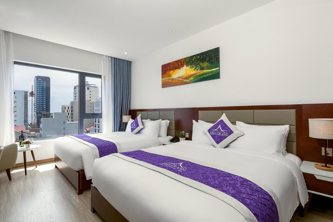 Aria Grand & 4*
