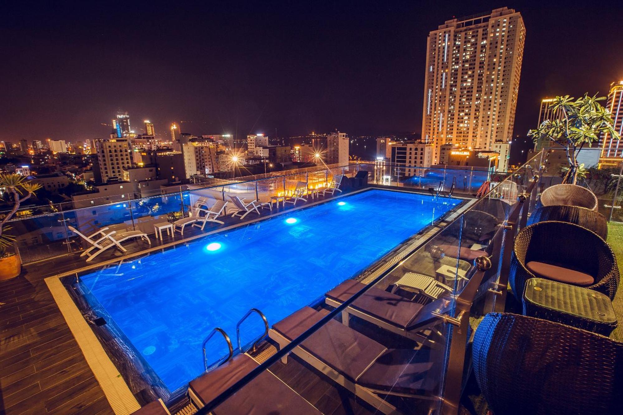 Aria Grand & 4* Da Nang